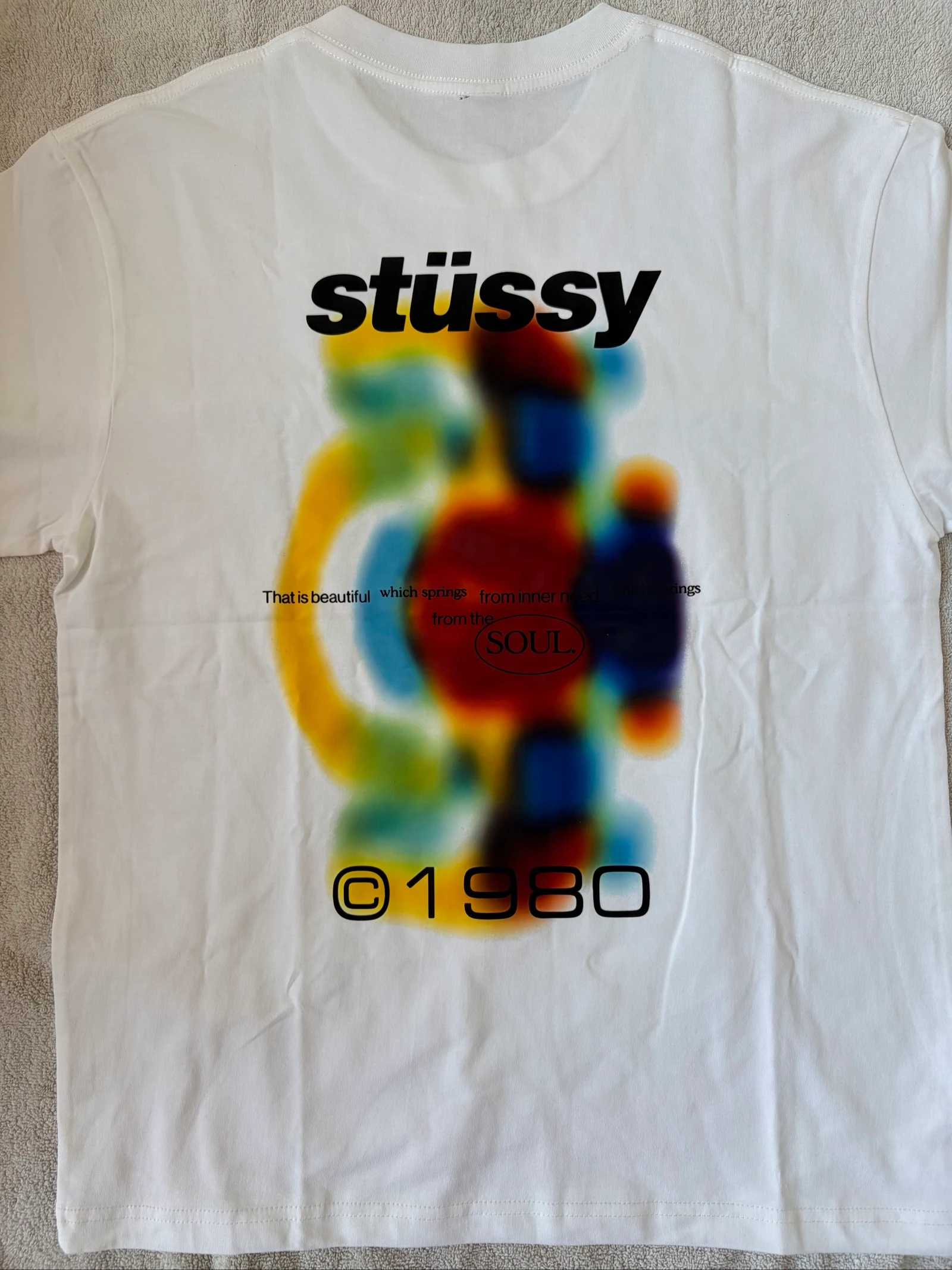 T-Shirt Stussy com marcas de calor – photo 5